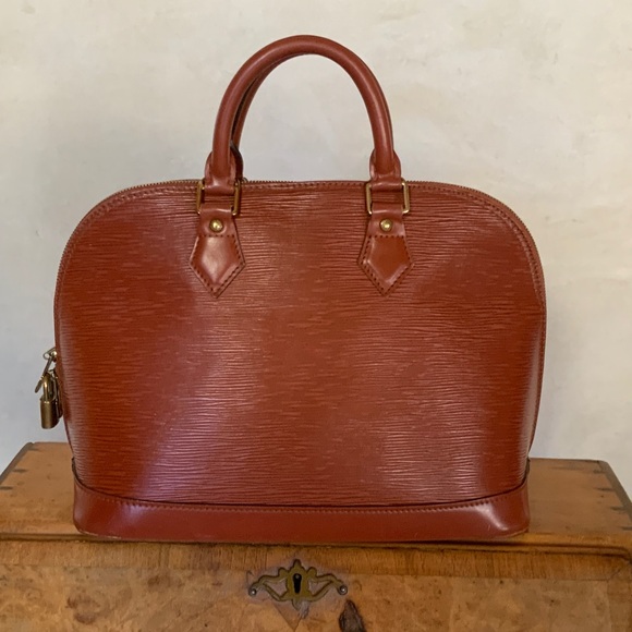 Louis Vuitton Epi Alma PM Cipango🌟
